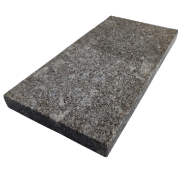 Parapet z granitu Azul Noche Płomieniowany szerokość 20cm grubość 2cm